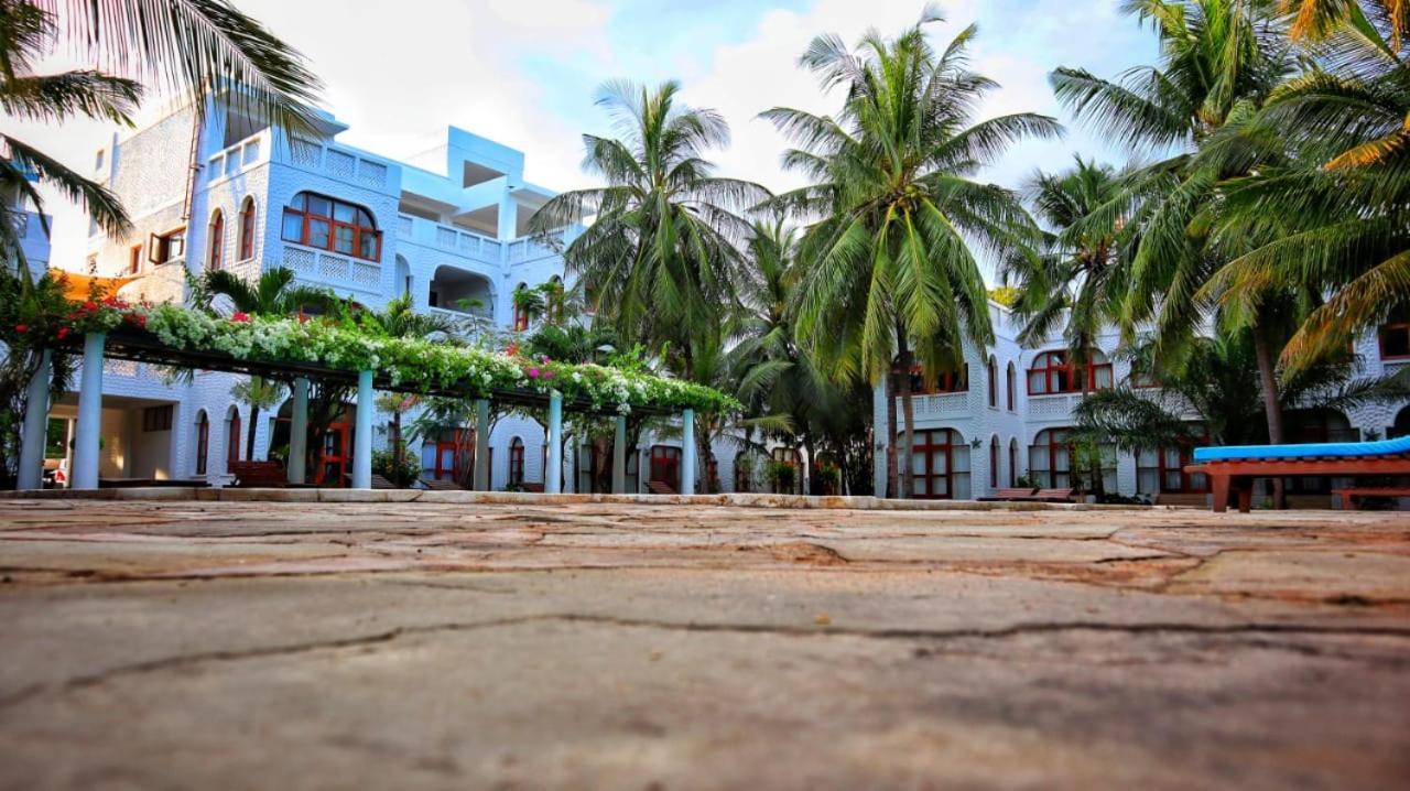 Mbili Kuwili Studio Suites Diani Beach Extérieur photo
